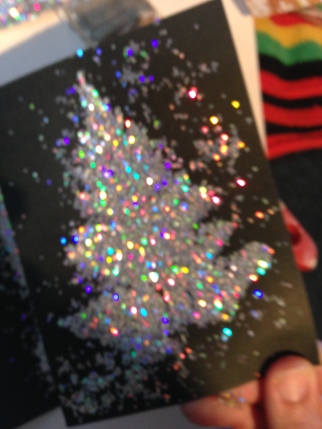Sprinkle with glitter while paint it still wet